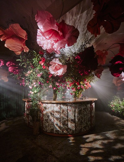 An extraordinary event designed to transport our guests into a dreamy, floral wonderland. A mix of the surreal and very real, thousands of British tulips set amongst floating foliage and large handcrafted paper flowers. Lucy Vail Floristry